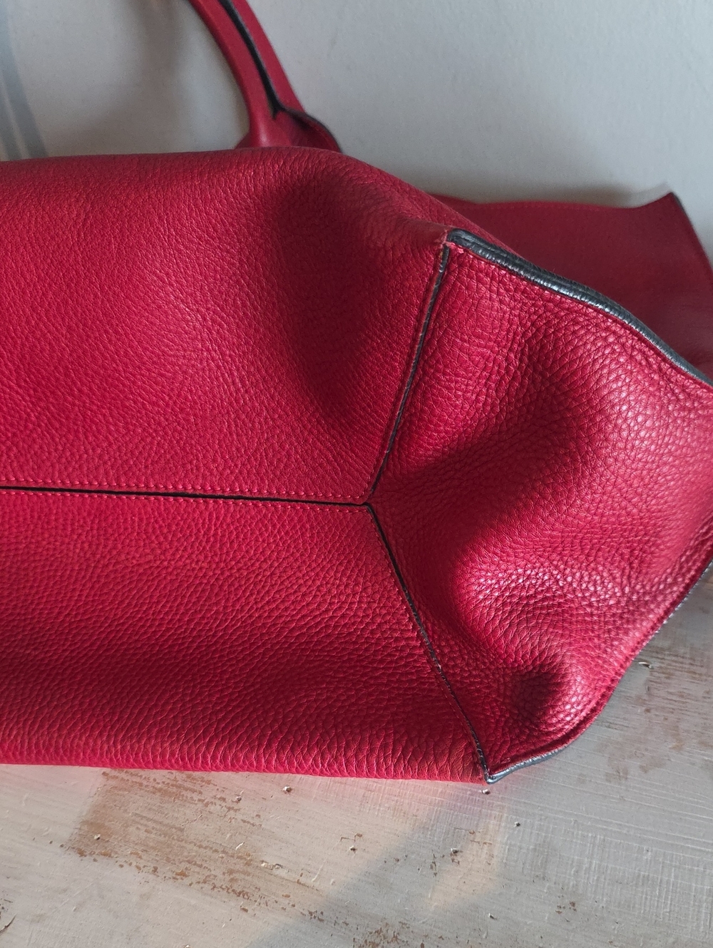 Marni Red Leather Tote Bag with Front Pockets - Picture 11 of 15